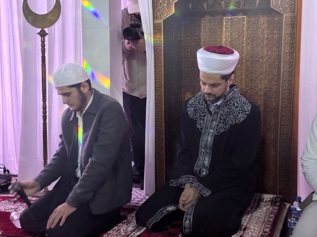 BİF Gençlik Teşkilatı’ndan 1500 Kişilik Cemaatle Sabah Namazı Buluşması